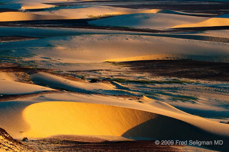 20090603_182537 D300 X1.jpg - The dunes at Skeleton Coast Camp as the sun sets